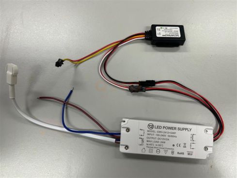 LED-Treiber mit Touch-Sensor 12V 2A 24W – Ein/Aus-Schalter – 100–230V Eingang – Modell: GWV-2412+GWP